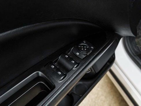 Used 2018 Ford Fusion SE w/ Equipment Group 602A image 20