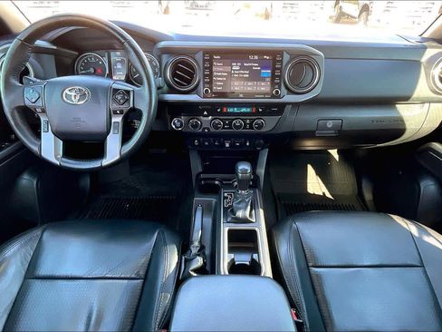 Used 2023 Toyota Tacoma TRD Off-Road image 15