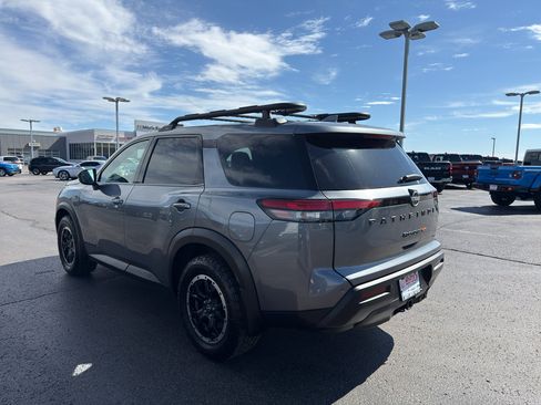 Used 2025 Nissan Pathfinder Rock Creek AWD/4WD image 7