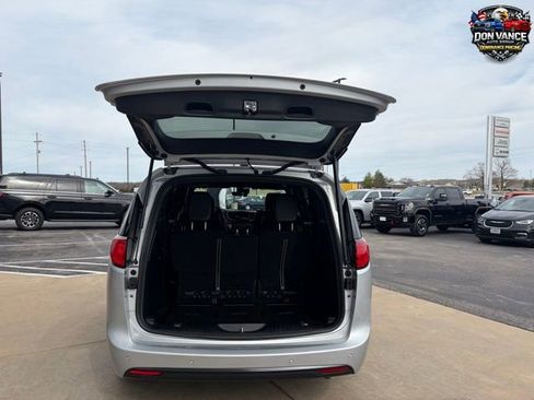 New 2026 Chrysler Voyager LX FWD image 19