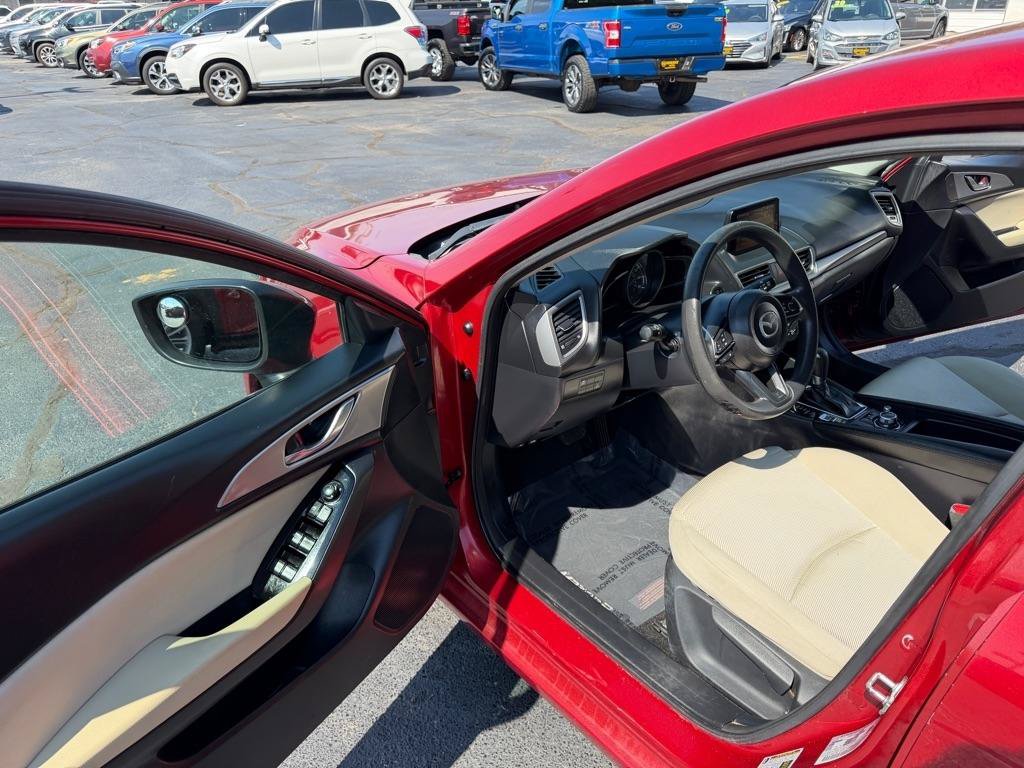 Used 2018 MAZDA MAZDA3 Sport FWD image 12