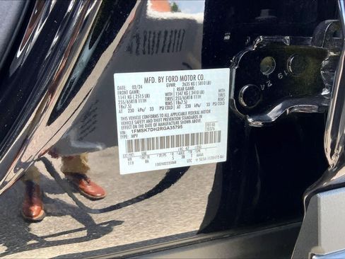 Certified 2024 Ford Explorer XLT RWD image 32