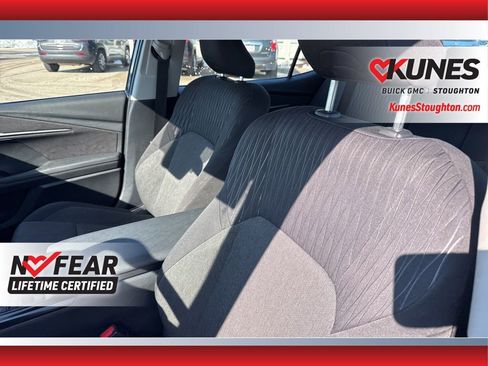 Used 2025 Toyota Camry LE image 21