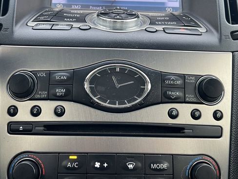 Used 2013 INFINITI G37 x w/ Premium Pkg image 7