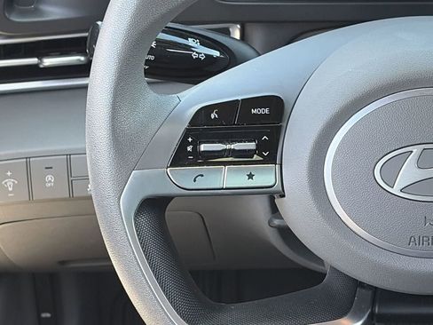 Certified 2024 Hyundai Elantra SE FWD image 22