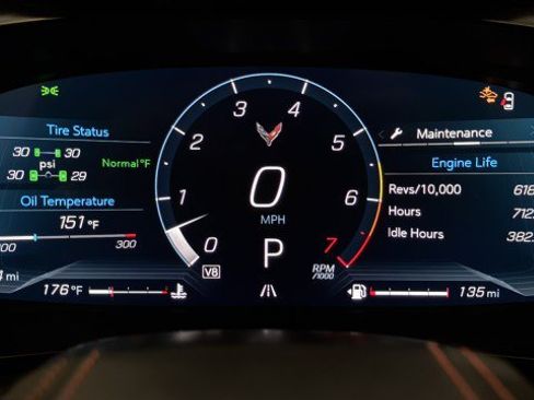 Used 2024 Chevrolet Corvette Stingray Premium Cpe w/ Z51 Performance Package RWD image 11