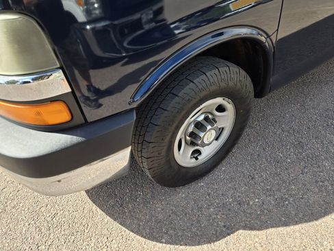 Used 2010 Chevrolet Express 3500 LT w/ LT Preferred Equipment Group RWD image 6