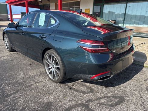 Used 2025 Genesis G70 2.5T RWD image 7