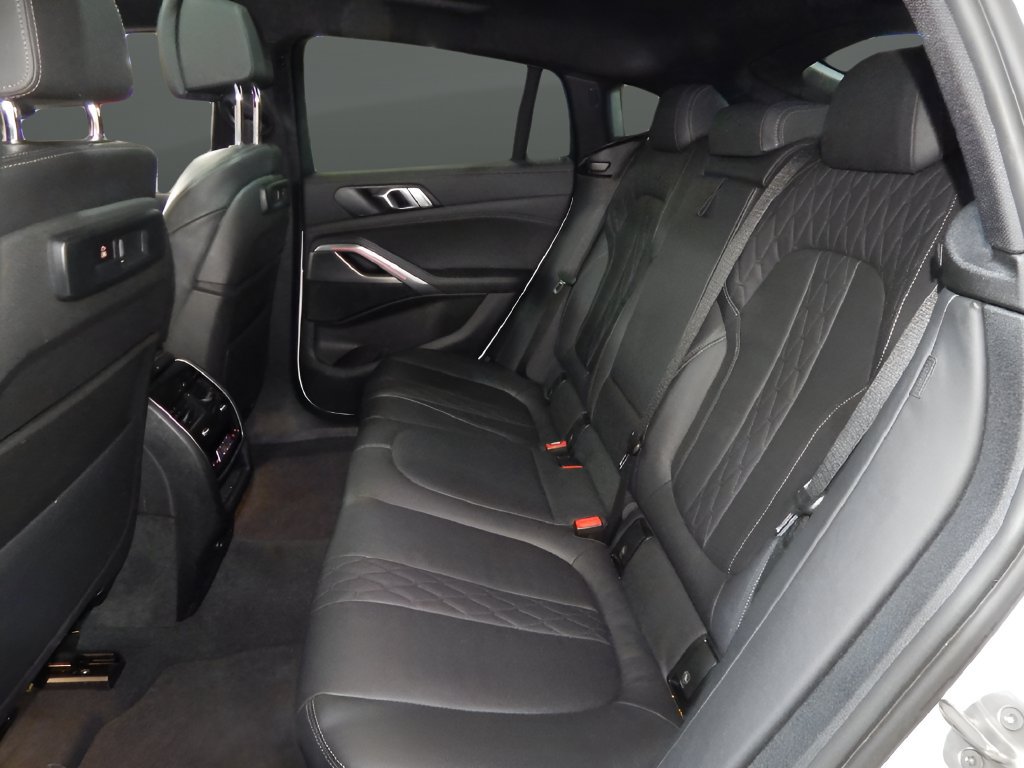 Used 2023 BMW X6 xDrive40i w/ M Sport Package AWD/4WD image 27