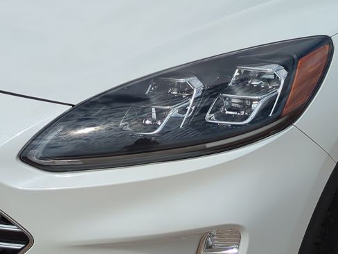 Used 2021 Ford Escape Titanium w/ Titanium Elite Package FWD image 9