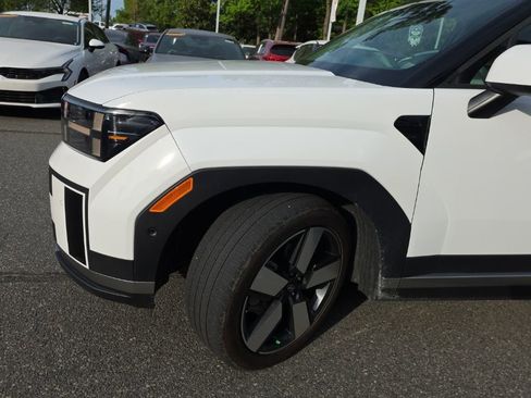 Used 2024 Hyundai Santa Fe Limited image 2