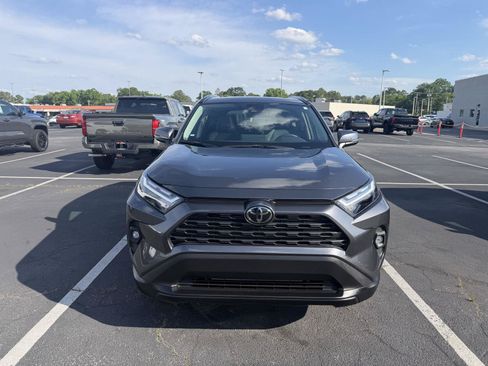 Used 2023 Toyota RAV4 XLE Premium FWD image 2
