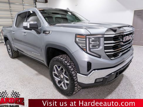 Used 2024 GMC Sierra 1500 SLT w/ X31 Off-Road Package image 6