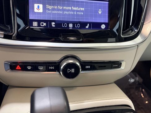 Used 2024 Volvo S60 T8 Core w/ Climate Package image 19