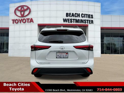 Used 2023 Toyota Highlander XLE FWD image 10