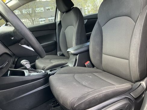 Used 2023 Kia Forte LXS FWD image 22