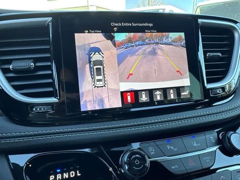 New 2026 Chrysler Pacifica Select FWD image 24