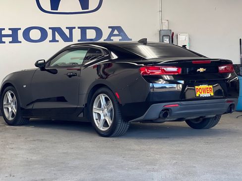 Used 2017 Chevrolet Camaro LT image 5