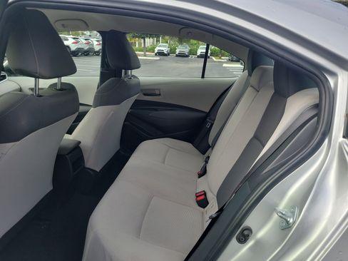 Used 2022 Toyota Corolla LE image 18