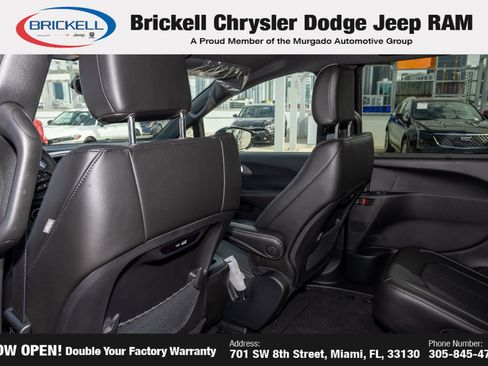 New 2026 Chrysler Pacifica Select image 21