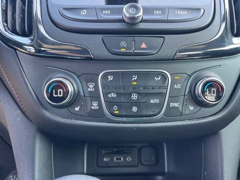 Used 2023 Chevrolet Equinox RS w/ RS Leather Package AWD/4WD image 29
