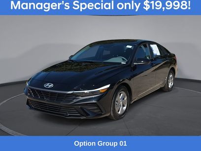 Certified 2025 Hyundai Elantra SE