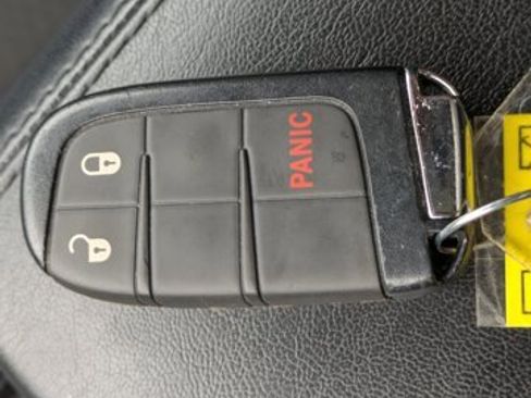 Used 2024 Jeep Compass Latitude image 26