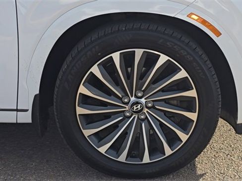 Used 2024 Hyundai Palisade Calligraphy image 32