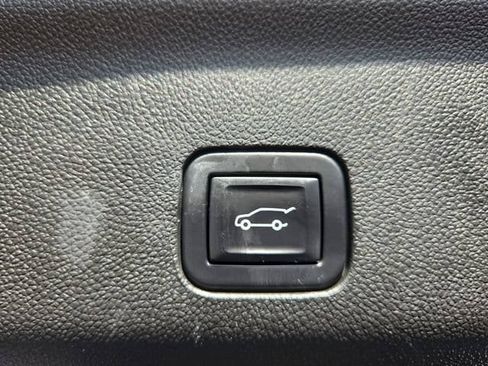 Used 2022 Cadillac Escalade Sport w/ Touring Package AWD/4WD image 40