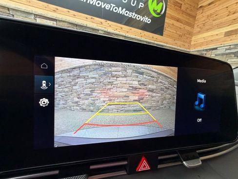 Certified 2023 Hyundai Elantra SEL w/ Convenience Package image 22