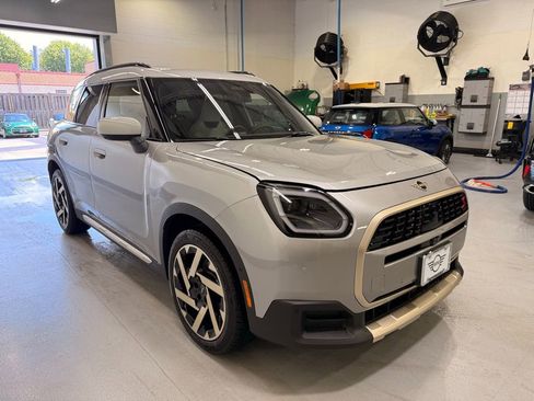 Used 2025 MINI Cooper Countryman S w/ Comfort Package Max image 7