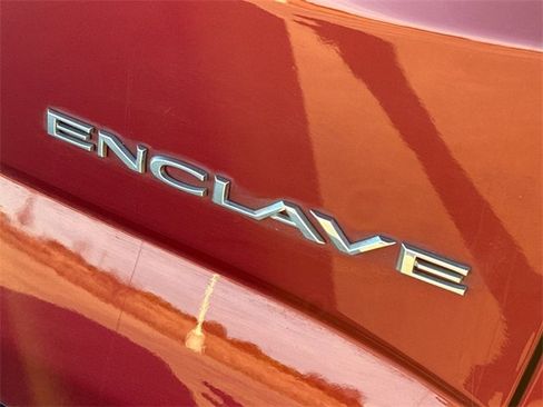 Used 2019 Buick Enclave Essence image 10