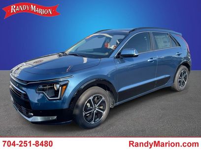 Certified 2025 Kia Niro