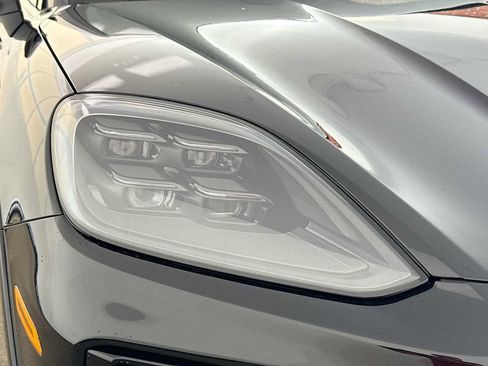 New 2026 Porsche Cayenne S image 28