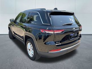 Used 2023 Jeep Grand Cherokee Laredo AWD/4WD video 2