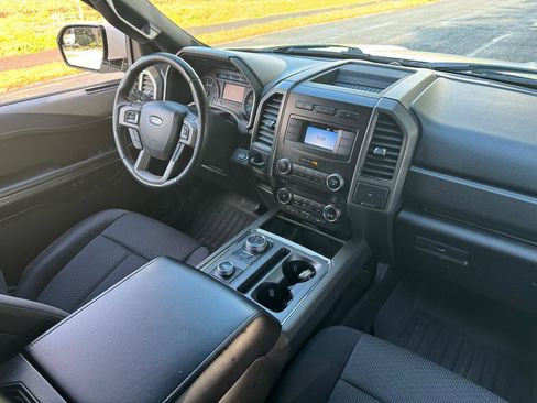 Used 2018 Ford Expedition Max XLT image 29