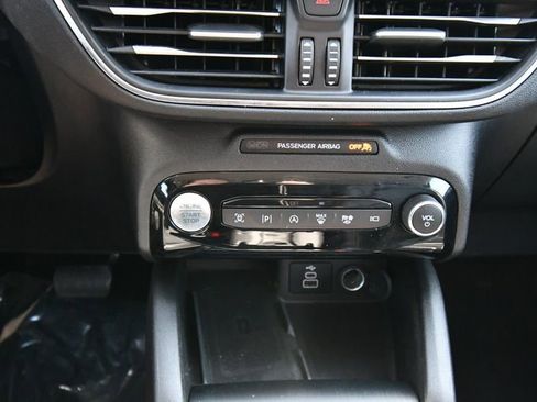 Used 2024 Ford Escape Platinum AWD/4WD image 25