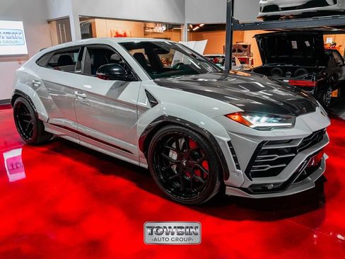 Used 2022 Lamborghini Urus image 3