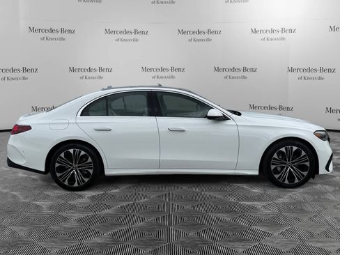 Used 2026 Mercedes-Benz E 350 4MATIC Sedan image 4