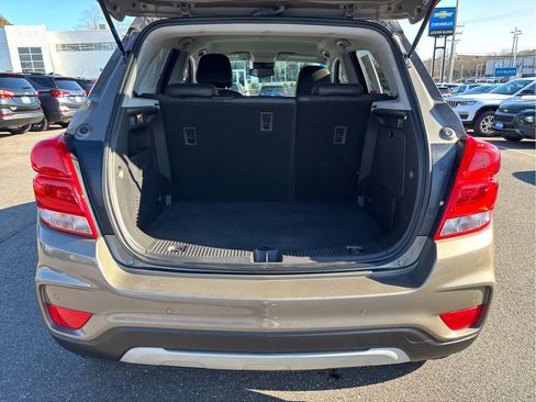 Used 2021 Chevrolet Trax LT w/ Driver Confidence Package image 33
