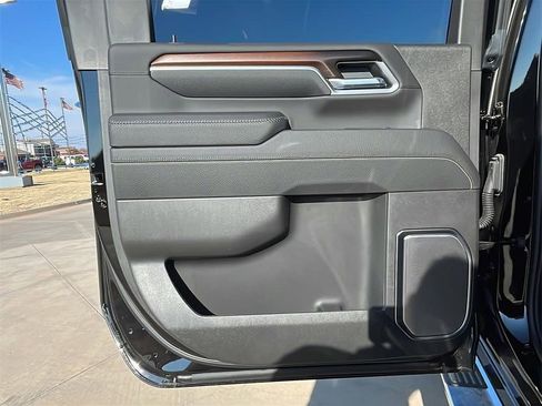 New 2025 GMC Sierra 2500 Denali w/ Denali Reserve Package image 11