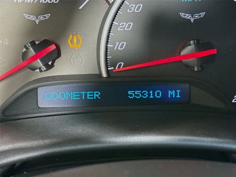 Used 2012 Chevrolet Corvette Grand Sport w/ 2LT Preferred Equipment Group RWD image 17