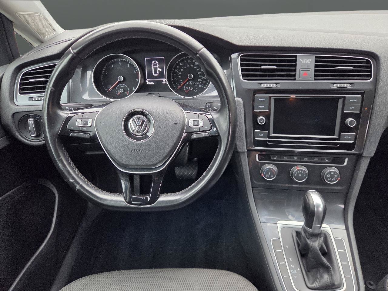 Used 2019 Volkswagen Golf S AWD/4WD image 20