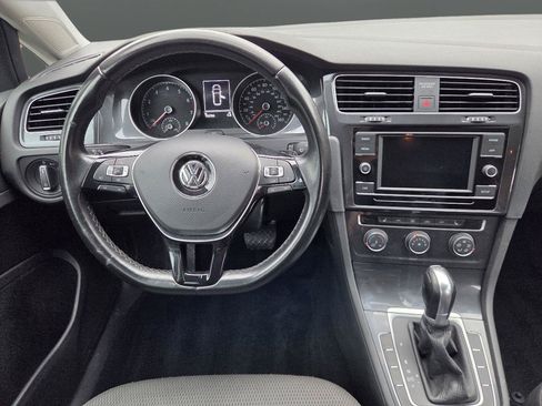Used 2019 Volkswagen Golf S AWD/4WD image 20