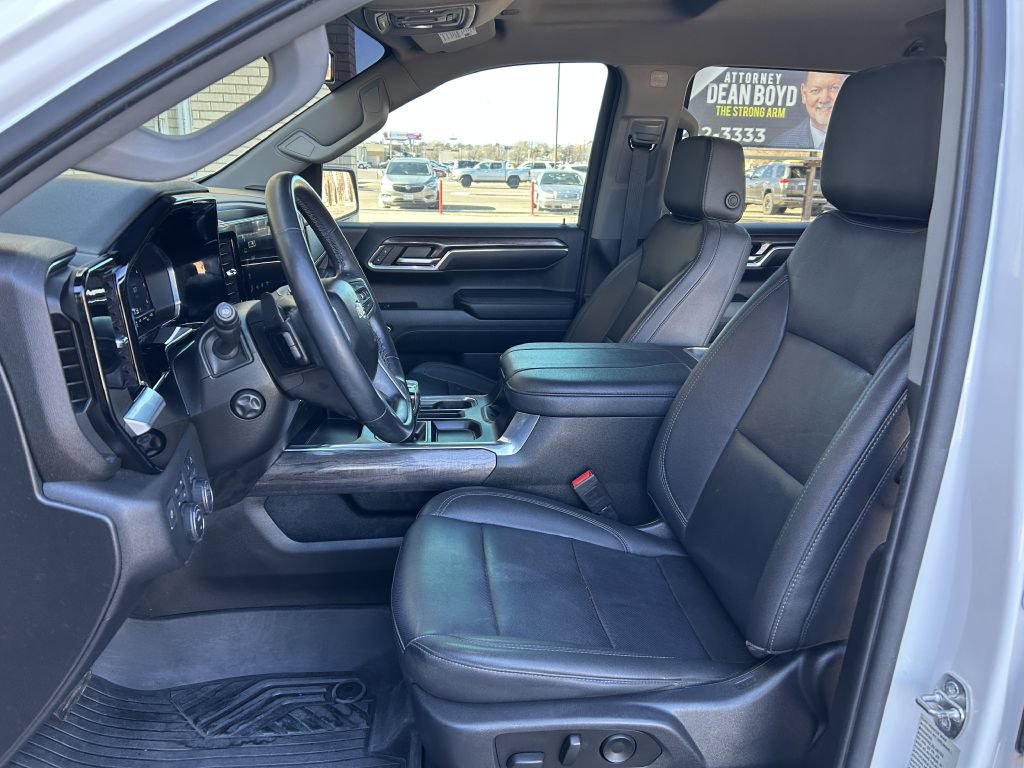 Used 2023 Chevrolet Silverado 1500 LTZ AWD/4WD image 17