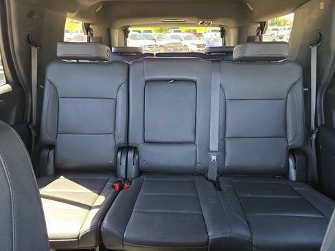 Used 2025 Chevrolet Tahoe Z71 AWD/4WD image 28