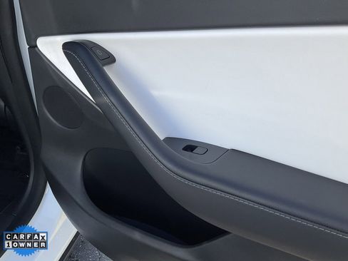 Used 2021 Tesla Model Y Long Range image 50