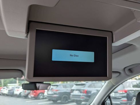 Used 2023 Honda Odyssey Touring image 17