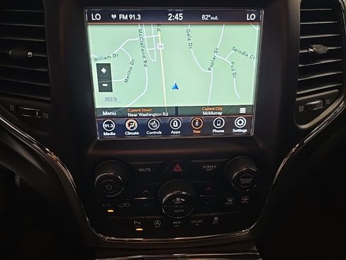 Used 2018 Jeep Grand Cherokee Altitude image 17