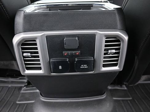 Used 2018 Ford F150 Platinum image 10